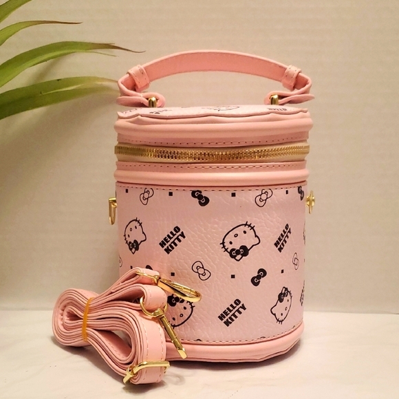Hello Kitty Handbags - Hello Kitty Pink Cylinder Bag